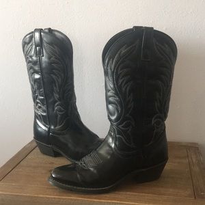 Laredo black boots